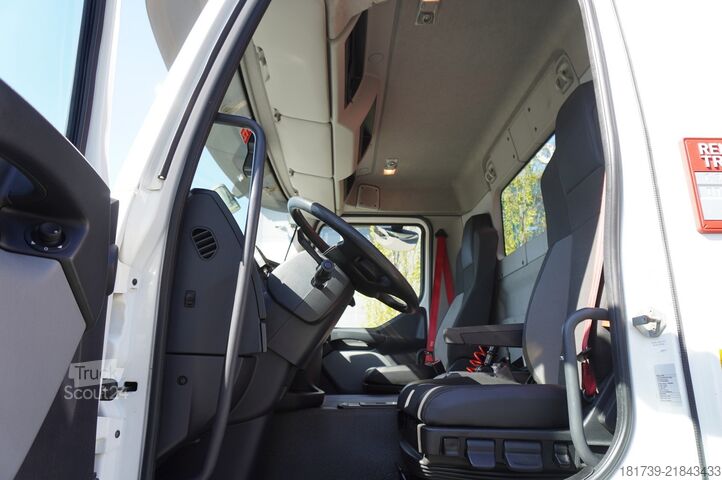 Платформа с кран Renault C280 DTI 8/ FASSI crane F135a.22 /15EPAL