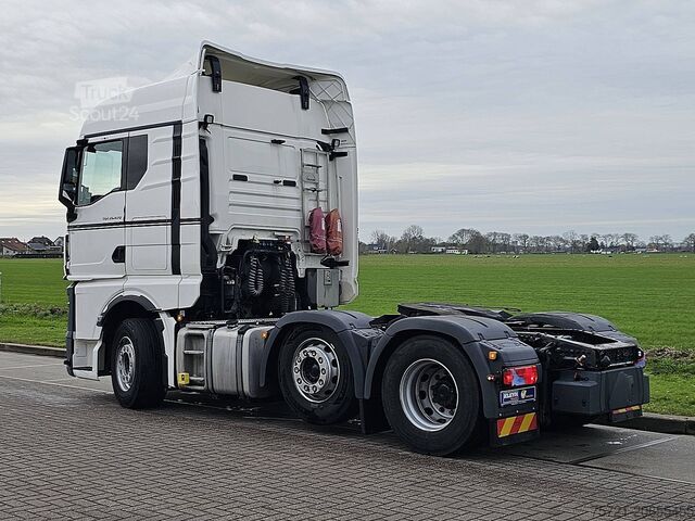 Estándar-SZM M.A.N. 26.470 TGX TG3 GM 6X2/2 BL