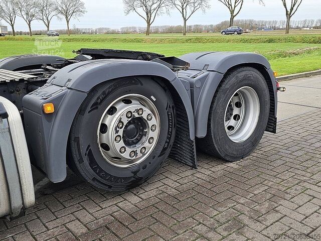 Estándar-SZM M.A.N. 26.470 TGX TG3 GM 6X2/2 BL