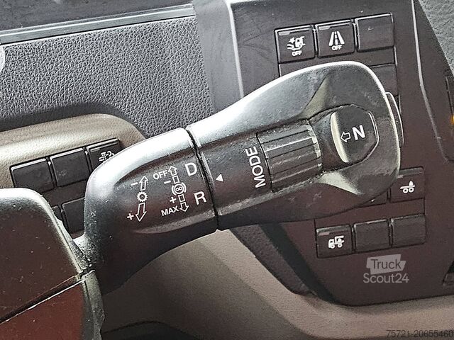 Estándar-SZM M.A.N. 26.470 TGX TG3 GM 6X2/2 BL