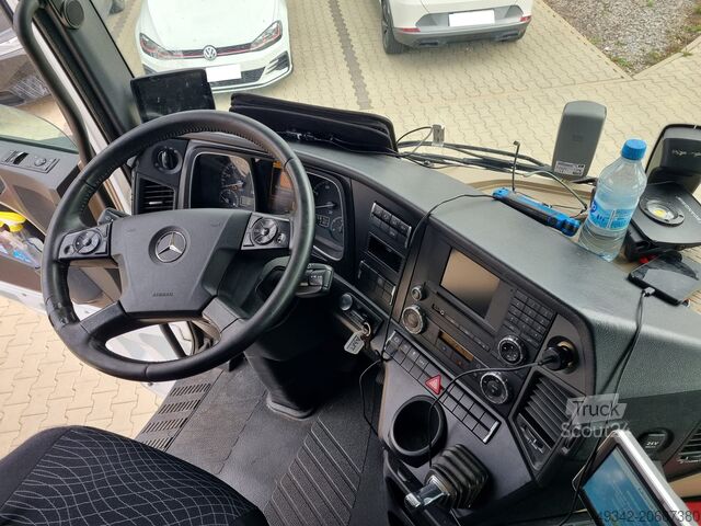 Standart çekici Mercedes-Benz Actros 1842