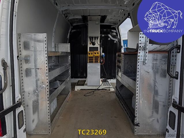 Hefplatform Renault Master Hoogtewerker