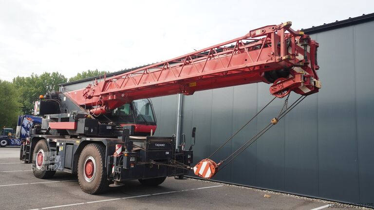 Nosturiauto TADANO-FAUN GR-300EX WITH JIB 4X4X4 ROUGH TERRAIN CRANE
