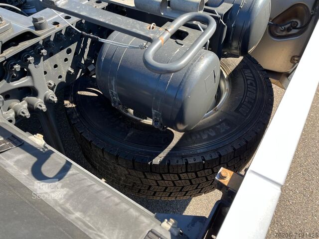 Standart çekici ünitesi Mercedes-Benz Actros 1848 LS KlimaA STH Luft AUT AHK SpurH