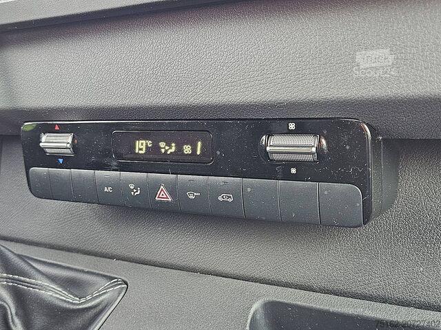 Kombi med högt tak MERCEDES-BENZ SPRINTER 316 L3H2 Maxi Navi