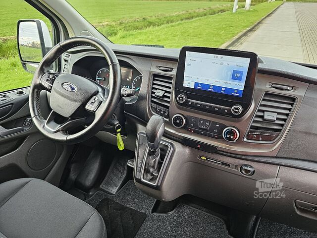 Bestelauto FORD TRANSIT CUSTOM 2.0 L2H1 Dub.- Cab. Navi