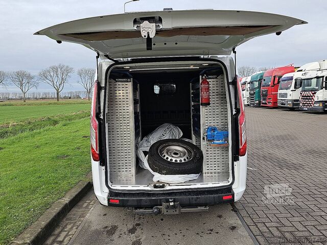 Bestelauto FORD TRANSIT CUSTOM 2.0 L2H1 Dub.- Cab. Navi