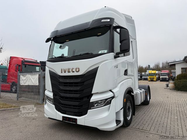 Standardni vlačilec IVECO S-Way 480/Intarder/2xTank/Navi/EURO6D