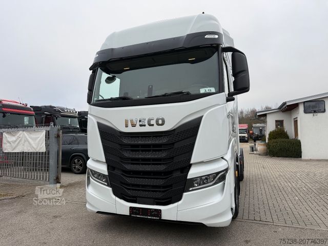 Standardni vlačilec IVECO S-Way 480/Intarder/2xTank/Navi/EURO6D