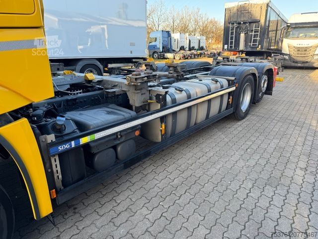 Maināms virsbūves kravas automobilis MERCEDES-BENZ ACTROS L 2548 SDG Aufbau AHK