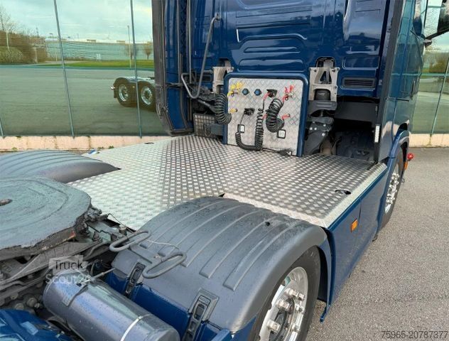 Standardni vlačilec SCANIA S500 6X2 HIGHLINE FULL AIR 2x TANKS NEW CONDITIO