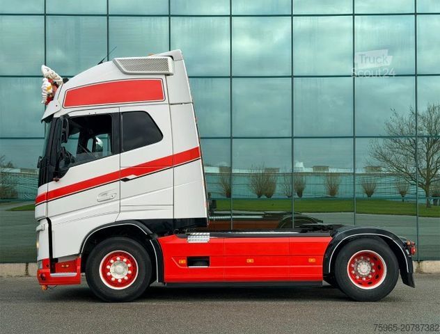 Standardni vlačilec VOLVO FH 460 GLOBETROTTER XL 2x TANKS TOP CONDITION NL