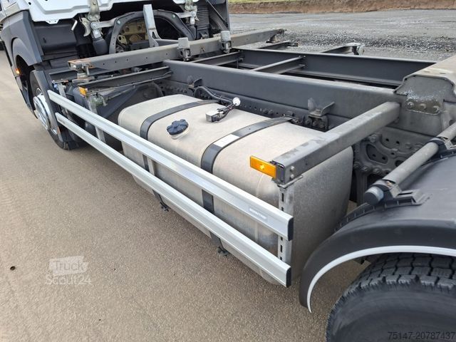 Swap body truck MERCEDES-BENZ 2540 L Actros 6x2 Fahrschule 5-Sitzer Liftachse