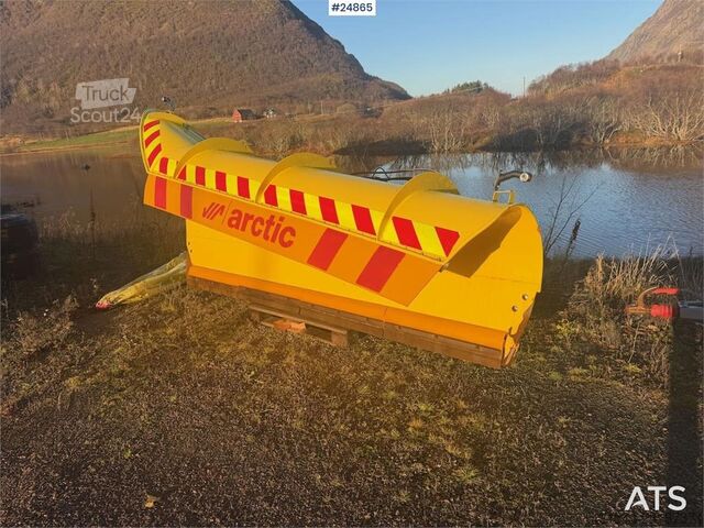   Arctic AM3700HMD plow