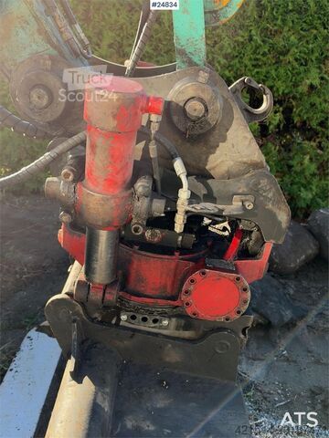  Kobelco SK75SR-3E Tracked excavator – tiltrotator and 2 bu