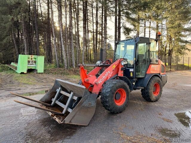 Kubota R 070 - 4x4 KNIKLADER - Mini-SHOVEL - RADLADER + VORKEN / FORKS / GABEL - *1806h* - CE - BE M Kubota R 070 - 4x4 KNIKLADER - Mini-SHOVEL - RADLADER ...