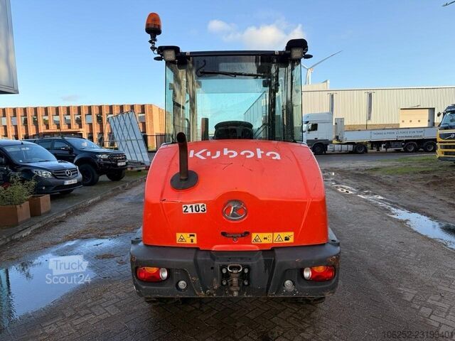 Kubota R 070 - 4x4 KNIKLADER - Mini-SHOVEL - RADLADER + VORKEN / FORKS / GABEL - *1806h* - CE - BE M Kubota R 070 - 4x4 KNIKLADER - Mini-SHOVEL - RADLADER ...