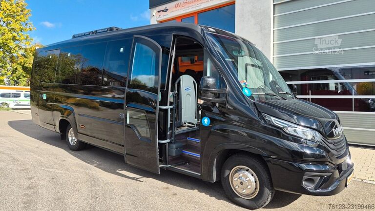 Minibussi IVECO 2x Daily 70 Lagerfahrzeug Ferqui Sunrise 2,5 m B