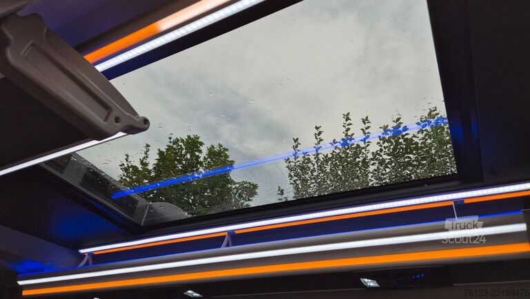 Minibussi MERCEDES-BENZ Sprinter  319 VIP Shuttle 9 SS  Panoramadach Sto