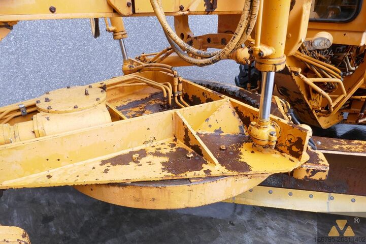 Грейдер Mitsubishi MG300