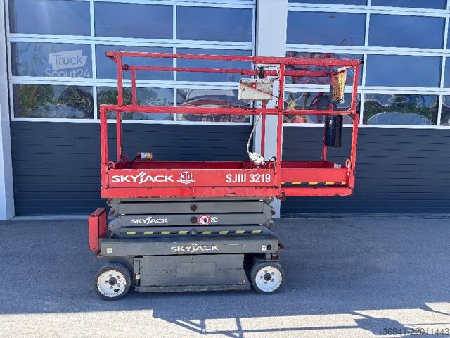 Scherenhebebühne SkyJack SJ 3219 7,80m Scherenarbeitsbühne *Akku NEU*