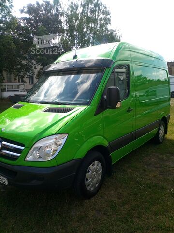 Furgon z wysokim dachem Mercedes-Benz Sprinter 316
