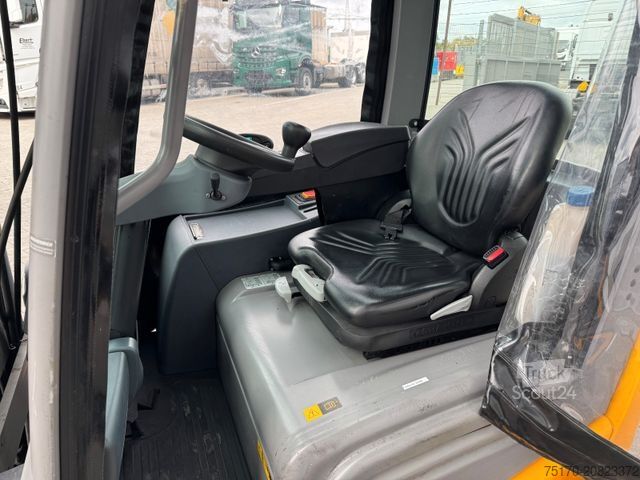 Stivuitor frontal JUNGHEINRICH EFG 215 / Triplex: 4.25m! / SS / nur 3.298h!