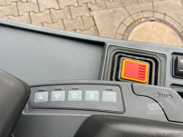 Stivuitor frontal JUNGHEINRICH EFG 215 / Triplex: 4.25m! / SS / 1.285h / 2021