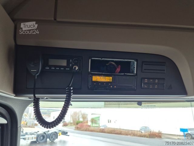 Nagy térfogatú nyergesvontató MERCEDES-BENZ Actros 1845 LSnRL Standklima Vollspoiler