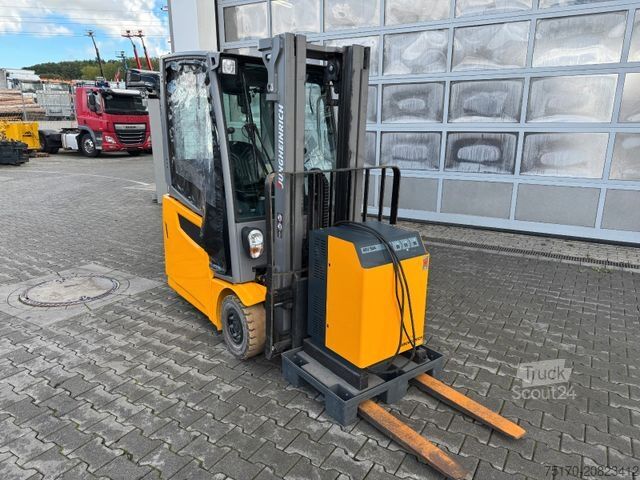 Stivuitor frontal JUNGHEINRICH EFG 215 / Triplex: 4.25m! / SS / nur 3.092h!