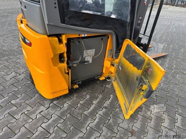 Stivuitor frontal JUNGHEINRICH EFG 215 / Triplex: 4.25m! / SS / nur 3.092h!