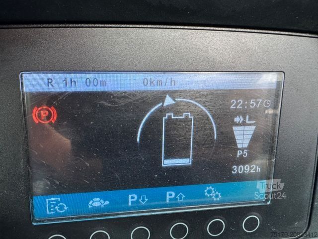 Stivuitor frontal JUNGHEINRICH EFG 215 / Triplex: 4.25m! / SS / nur 3.092h!