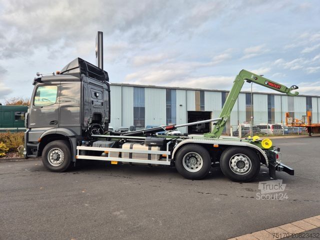 Camion scarrabile MERCEDES-BENZ Arocs 2551 L 6x2/4-4 HAD HIAB ULT21S56 AHK