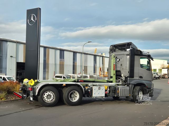 Camion scarrabile MERCEDES-BENZ Arocs 2551 L 6x2/4-4 HAD HIAB ULT21S56 AHK