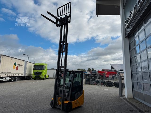 Stivuitor frontal JUNGHEINRICH EFG 215 / Triplex: 4.25m! / SS / nur 716h!