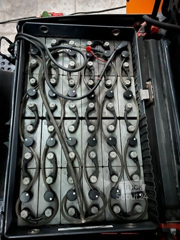 Stivuitor frontal JUNGHEINRICH EFG 215 / Triplex: 4.25m! / SS / 4.168h / 2024