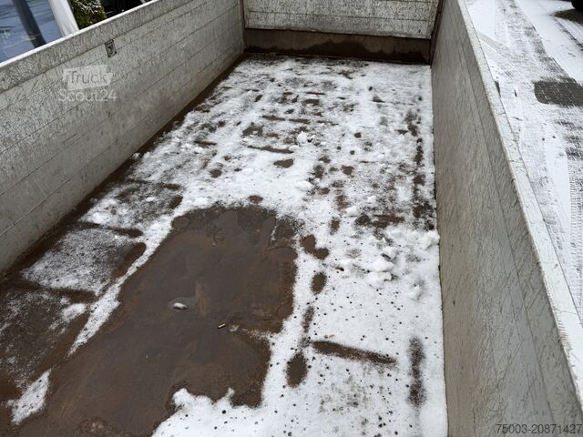 Billenő teherautó Volvo FM410 8X4 Kipper mit Kran HIAB 244-5