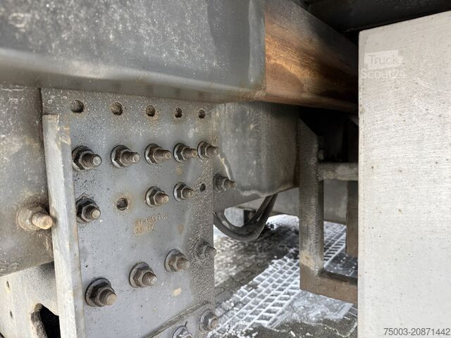 Autokran Volvo FM 380 8X2 Palfinger 35000 bis 25 Meter