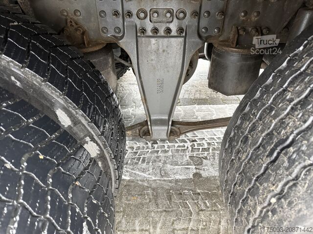 Autokran Volvo FM 380 8X2 Palfinger 35000 bis 25 Meter