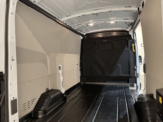 Skåpbil Ford E-Transit 350 L2H2 Trend 68 kWh / 100% Elektris...