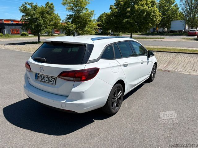 Minibuss OPEL Astra 1.4 Turbo Sports Tourer/LED/Kamera/Klima