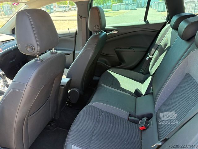 Minibuss OPEL Astra 1.4 Turbo Sports Tourer/LED/Kamera/Klima