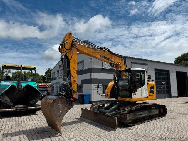 Tela-alustainen kaivinkone LIEBHERR R920 Compact LC Kettenbagger