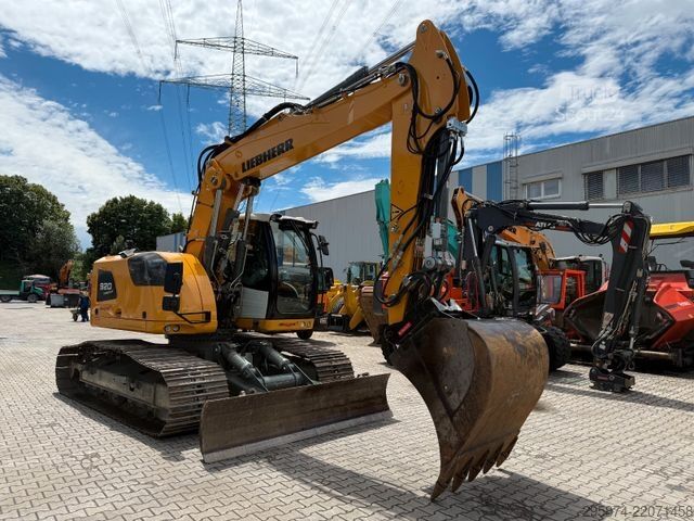 Tela-alustainen kaivinkone LIEBHERR R920 Compact LC Kettenbagger