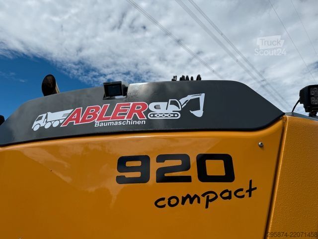 Tela-alustainen kaivinkone LIEBHERR R920 Compact LC Kettenbagger