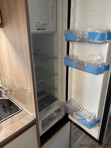 Bivalnik FENDT TENDENZA 560 SFDW Skylight