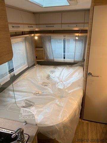 Bivalnik FENDT BIANCO ACTIV 495 SFE 55 Jahre Caravan Zellerer