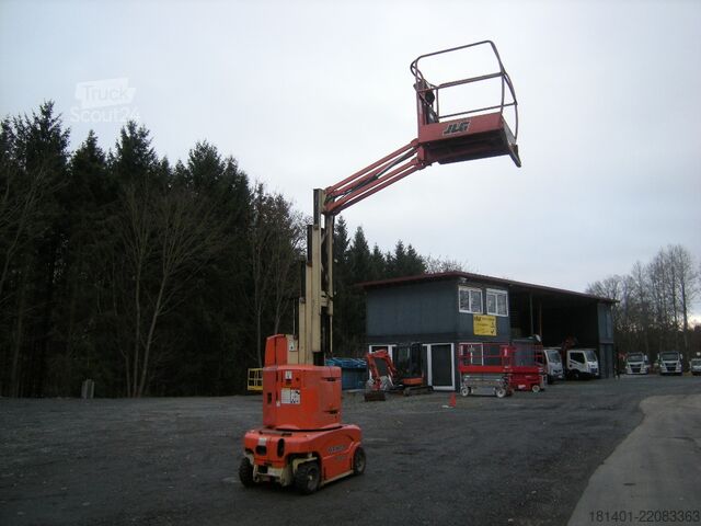 Piattaforma a colonna verticale JLG Toucan 1010