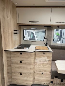 Félintegrált lakóautó Eura Mobil Profila T 726 EF 170 PS * 4,5 t * Automatik
