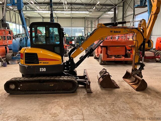 Mini-pelle Bobcat E 50 EM